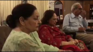 Wahdat Rameez Sings for Farida Khanum | Live Video