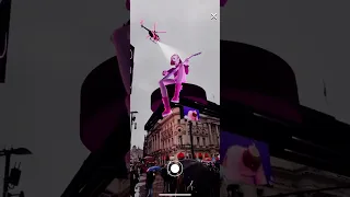 Gorillaz -Skinny Ape AR (Piccadilly, London)