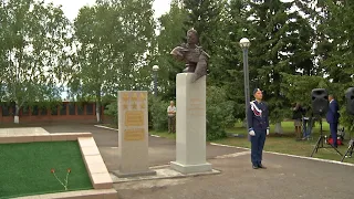 В Таштыпе установили два бюста героев Советского Союза