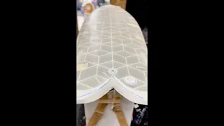 Planche de #surf en impression 3D (Wyvesurf)! #surfboard #3dprinting #recycle #surfing #innovation