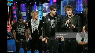 Boys Like Girls - Thunder (Live TRL)