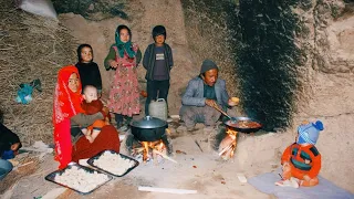 Afghanistan Village Cooking Traditional Mantu✨ Family Meal in a Cave