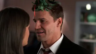 Bones Extended Kissing Scene 'Santa in the Slush' S03E09