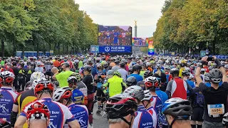 BMW Berlin-Marathon inline skating 2022 (Block E, passing Block D)