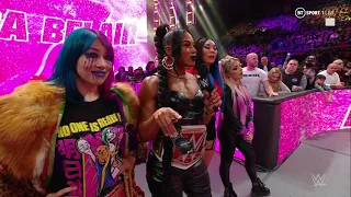 Becky Lynch Returns attacks Team Bayley | Smackdown November 25, 2022 WWE