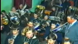 Тетіїв,1990р. Вальс''Берізка'' "(Берёзка)"Виконує Тетіївський народний самодіяльний духовий оркестр.