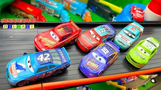 CORREDORES CIRCUITO ROCKER ARMS TORNEO DISNEY CARS DIECAST