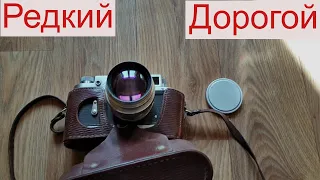 Очень ВЫГОДНО продал фотоаппарат ЗОРКИЙ с ДОРОГИМ объективом Юпитер 9.Меня видно в отражении.