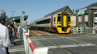 *MISUSE CLASS 97 WITH TAMPER* Barmouth South Level Crossing