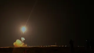 Cohete Soyuz llega a la ISS con dos rusos y una estadounidense a bordo | AFP