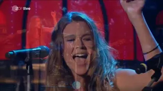 Joss Stone & Dave Stewart Wetten Dass   Karma + Here Comes The Rain Again LIVE