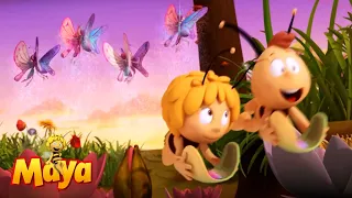 The Dancing Butterflies Inspire The Bees! - Maya the bee🍯🐝🍯