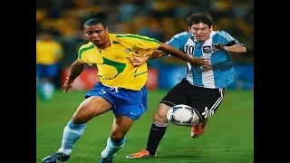 Ronaldo Fenomeno vs Lionel Messi ● Dribbling Battle ●  || HD