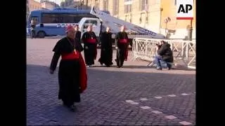 Cardinals arrive for pre-conclave meeting