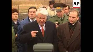 Russia/Estonia - Yeltsin Border Inspection