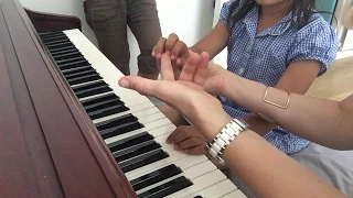 Первые уроки фортепиано для детей. First piano lessons for children