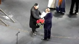 Геннадий Хазанов поздравляет Богдана Ступку