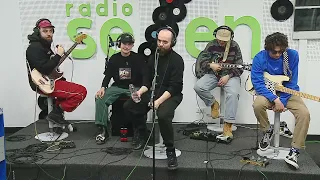 Delta Pe Obraz @ Pâine și Kirk la Radio SEVEN