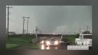 Giant tornado flattens Oklahoma City suburbs; kills 91