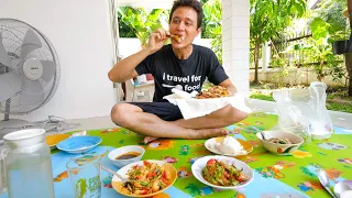 Thai Street Food - 🛵 MOTORBIKE DELIVERY at Home in Bangkok, Thailand 🙏