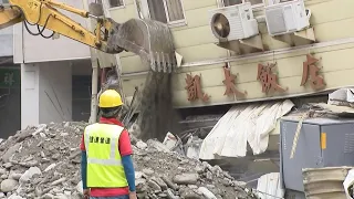 Powerful tremors damage buildings in Taiwan | AFP