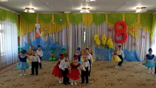 Танец ясельной группы "Детки-конфетки"