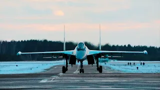 Посадка Су-35С на аэродроме в Белоруссии