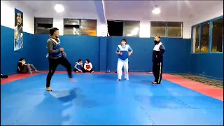 TAEKWONDO, 🥋🥋 ENTRENAMIENTO , los chicos pateando👍👊 ATENEO!!