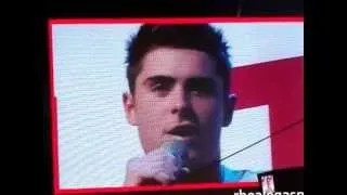 Zac Efron Sings "Start of Something New" With The Crowd - Penshoppe Fan Con 2012