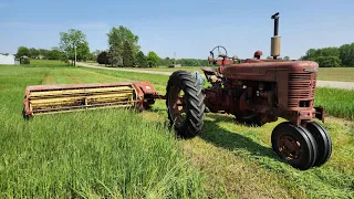 Mowing grass hay with 1948 farmall M and new holland 489 haybine