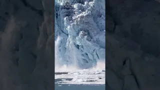 Glacier Comes Crashing Down || ViralHog
