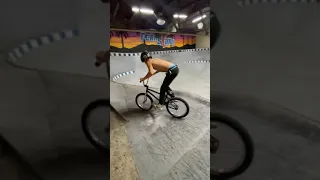 Kid does 2 spins on bike #bmx #subrosa #pennsylvania