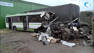 Водитель автобуса, попавшего в страшную аварию в Великом Новгороде, на момент ДТП был жив