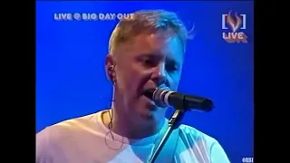 New Order - 60 Miles An Hour (Big Day Out , Australia, 18.01.02. - 5.02.02.)