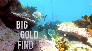 Found SOLID GOLD Underwater Metal Detecting BIG BLUES Fish Cave!!