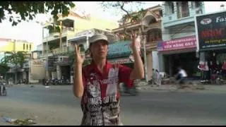 Vietnam: Голова Кругом. Tutting (king tut) on the street