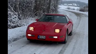 Driving Home For Christmas- Chevrolet Corvette C4 in the snow