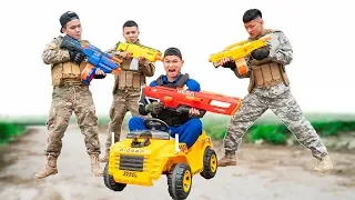 Battle Nerf War: RacerMan & Blue Police Nerf Guns Robbers Group MOTORCYCLE BATTLE