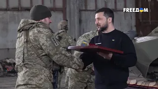 Зеленський приїхав під БАХМУТ: нагородження військових