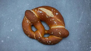 Awesome sourdough pretzels | Recipe for homemade pretzels | Foodgeek