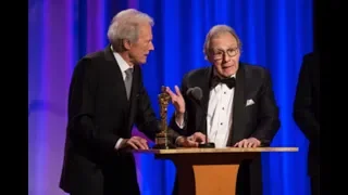 Clint Eastwood honors Lalo Schifrin at the 2018 Governors Awards