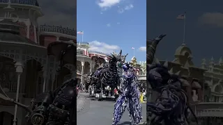 Disney Parade 2023 | Maleficent | Fire Breathing Dragon #disneyparade