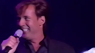 Gerard Joling - I Love The Night Life [Live Theatertour 2001] (Officiële Video)