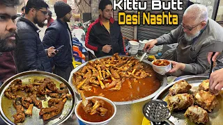 Incredible Desi Nashta Famous kittu Butt Siri Paye Ojri Best Street Food Lahore | Lahori Siri Paye