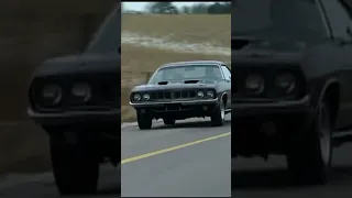 Driving a 1971 Plymouth Cuda 440 Six Pack