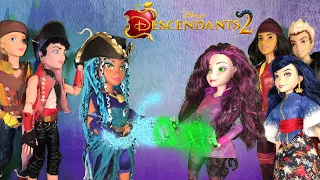 Mal Fights Uma for Auradon Harry and Gil fight Jay Carlos Evie Disney Descendants 2 doll episode 3