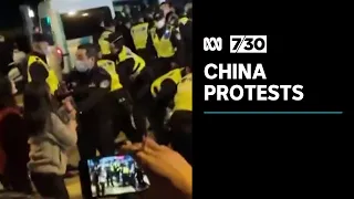 Protests erupt across China over COVID restrictions | 7.30