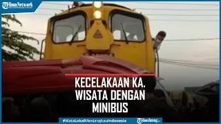 Detik-Detik Kecelakaan KA Wisata Ambarawa vs Minibus Prona Nyelonong