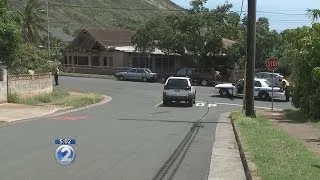 Skateboarder dies after crashing into vehicle in Kaimuki