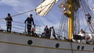 Gorch Fock mit traumhaftem Auslaufmanöver aus Kieler Tirpitzhafen